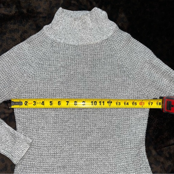 RD Style gray waffle thermal turtleneck fitted sweater - Picture 5 of 14